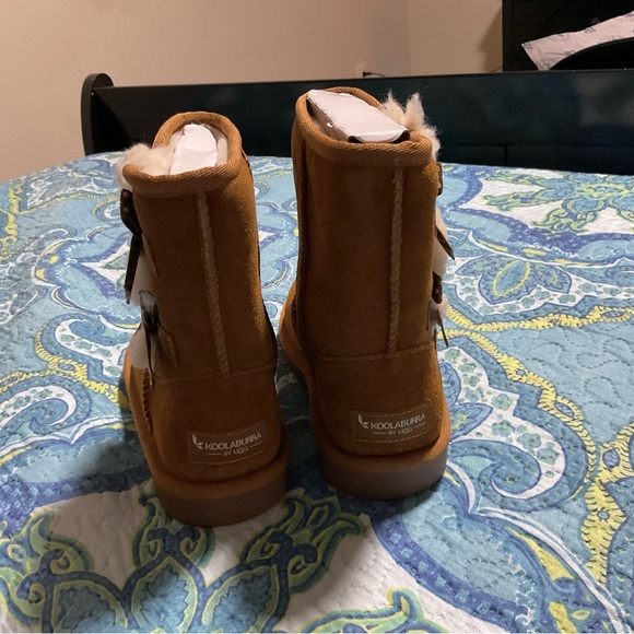 New Kookaburra by Ugg kid boots - Picture 3 of 5